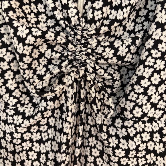 Levi’s Women Floral Sundress! Brand New! Super Cute - Picture 5 of 5